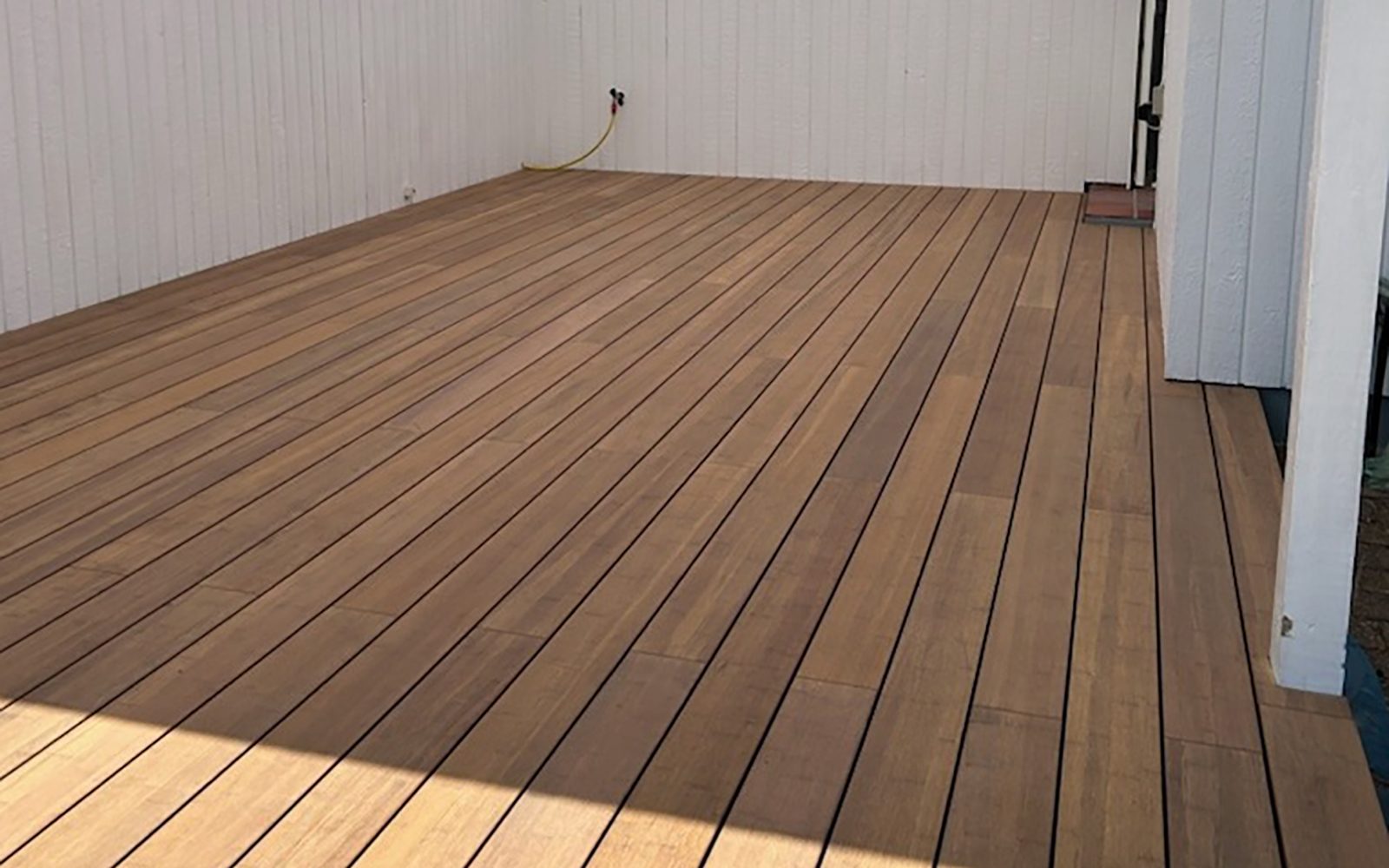 Bambus Terrasse projekt Holte Røget Eg 2 1600x1000