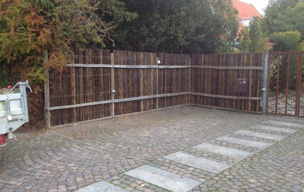 Opsat hegn i Hellerup